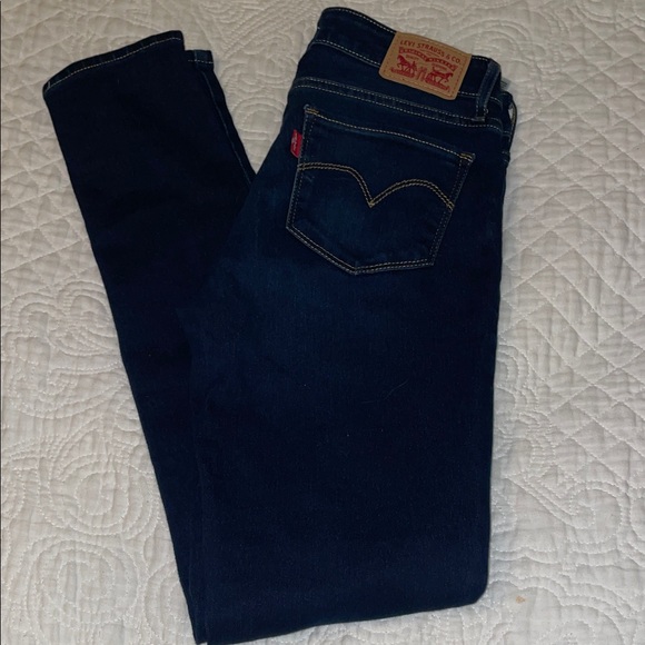 Levi's Indigo Dark Wash Denim Jeans. 711 Skinny.  Size 26. - Picture 2 of 10